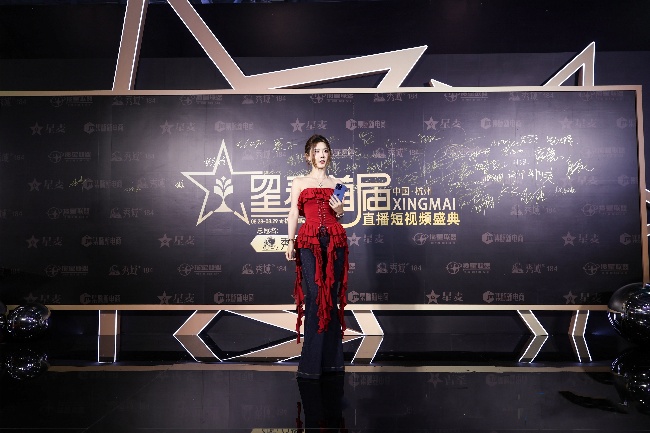 1D3A4156-opq3187681997.jpg 1D3A4156-opq3187681997.jpg